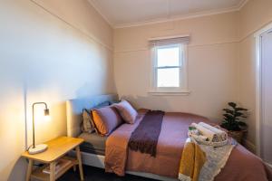 Charming Fig Tree Cottage with WiFi & Parking