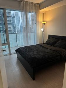 Cozy 1 Bedroom Downtown