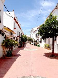 Peace and sun in the old town