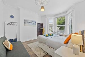 4 Bed Park View House-Free Parking - Sleep 8