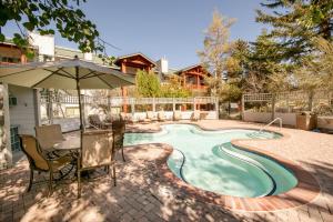 Summertime Fun! Pool, Hot Tub, Pickleball and More - Snowflower Slopeside Cant Be Beat!