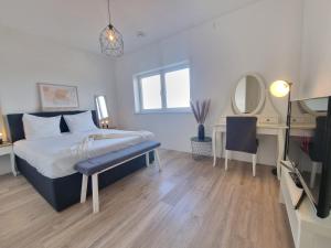 Charming Rooms With View