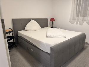 Firmen & Ferienwohnung Brecht 1