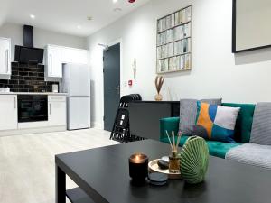 Modern & Relaxed 2 Bed Apartment Near City Centre