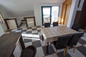 Family friendly seaside apartments Cove Rapak, Hvar - 12779