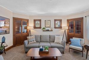 5 Bedrooms I Pet Friendly I Sleeps 12