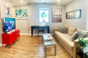 Bridgeport Place - free parking, McCormick Place-Sox Park