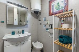 Apartments with parking space Privlaka, Zadar - 24588