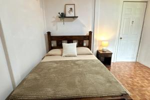 Mini apartment in downtown Limón with AC