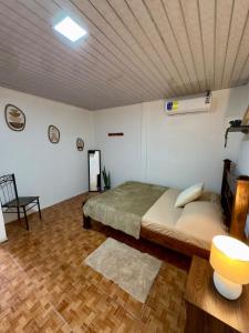 Mini apartment in downtown Limón with AC