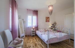 Gorgeous Home In Svetvincenat With Wifi