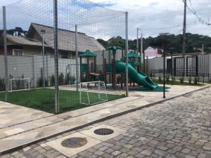 Charmoso Apê Gramado a 1 km Centro com garagem