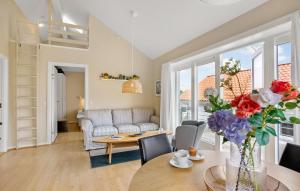 2 Bedroom Gorgeous Home In Gudhjem