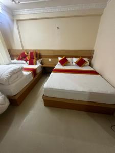 Hotel saujanya deluxe parbat