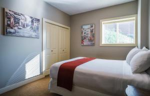 Sunrise Valley Suite