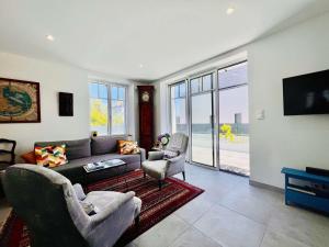 Villa 9 pièces, 195m², proche plage, grand jardin à Saint-Pierre-Quiberon - FR-1-478-319