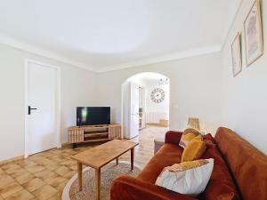 Rez de villa de charme à Montauroux près du lac Saint-Cassien, 2 chambres, jardin privatif - FR-1-779-16