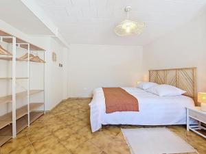 Rez de villa de charme à Montauroux près du lac Saint-Cassien, 2 chambres, jardin privatif - FR-1-779-16