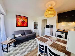 Studio à Quiberon - 25m² - Centre-Ville, Terrasse, Parking - FR-1-478-320