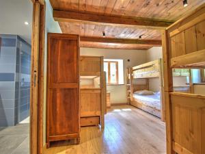 Chalet 16 pers. avec cheminée et animaux admis, près télécabine à Morzine - FR-1-524-138