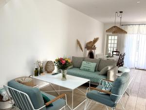 Maisons de vacances Maison charmante proche plage et commerces avec WIFI - FR-1-652-60 : photos des chambres