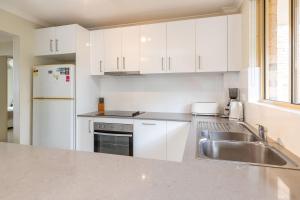 Oceanside 17 Breezes