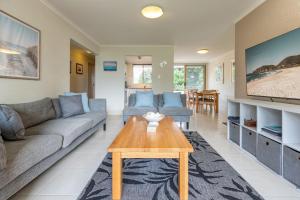 Oceanside 17 Breezes