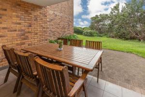 Oceanside 17 Breezes