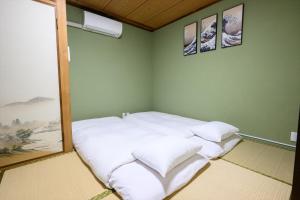 COCOSTAY尾道本通り - 千光寺も花火も雨の日も全部にやさしい尾道の宿 - In the middle of the shopping street