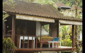 Villa Joglo tepi sungai