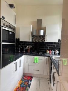 London 2 bed apartment Charlton SE7