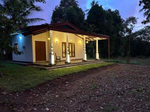 Mendis Villa