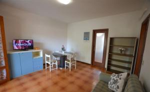 Comfortable three room apartment in Lignano with parking