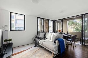 Free Parking on Cross, 5 mins to Star and Darling