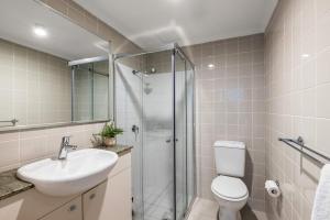 Free Parking on Cross, 5 mins to Star and Darling