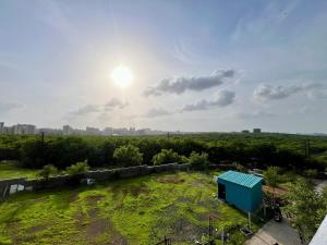 Millenia 2BHK Spacious APT with Terrace