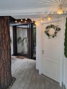 ELEGANTE VILLINO nel verde di Roma