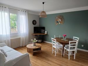Appartements Hebergement quartier historique : photos des chambres