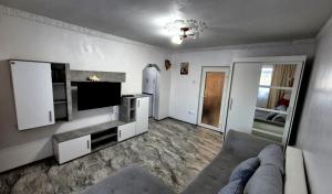 Apartament cu 3 camere central Sulina