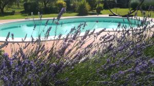 Camera Matrimoniale con Vista Giardino