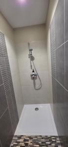 Maisons de vacances Paradis Provencal Villa - Espace Detente et BBQ LMV : photos des chambres