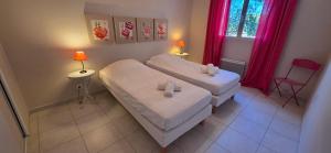 Maisons de vacances Les dentelles Evasion Provencale Villa avec Piscine et jardin : photos des chambres