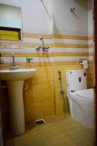 The Pahuna Apartment