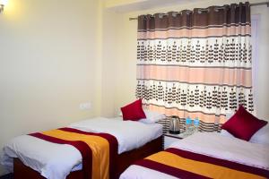 The Pahuna Apartment