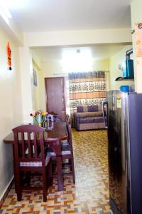 The Pahuna Apartment