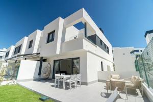 Serena Village beautiful 3 bedroom terraced house close to the beach