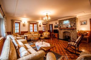 Silverstone Mansions Cottages