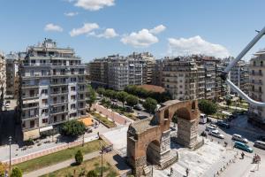 La Maison de lArc- Elegant Stay with Unique View by BiNoBi!