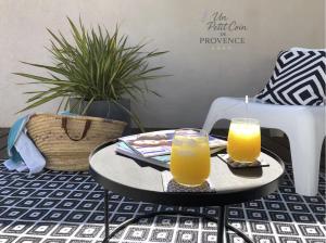 Maisons de vacances Un Petit Coin de Provence - Istres - Maison Contemporaine Avec Piscine Privee Chauffee, Entre Plages Et Provence, Borne 11 kW : photos des chambres