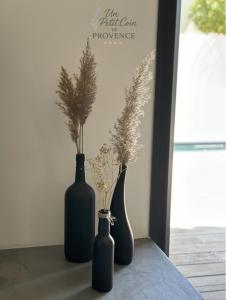 Maisons de vacances Un Petit Coin de Provence - Istres - Maison Contemporaine Avec Piscine Privee Chauffee, Entre Plages Et Provence, Borne 11 kW : photos des chambres